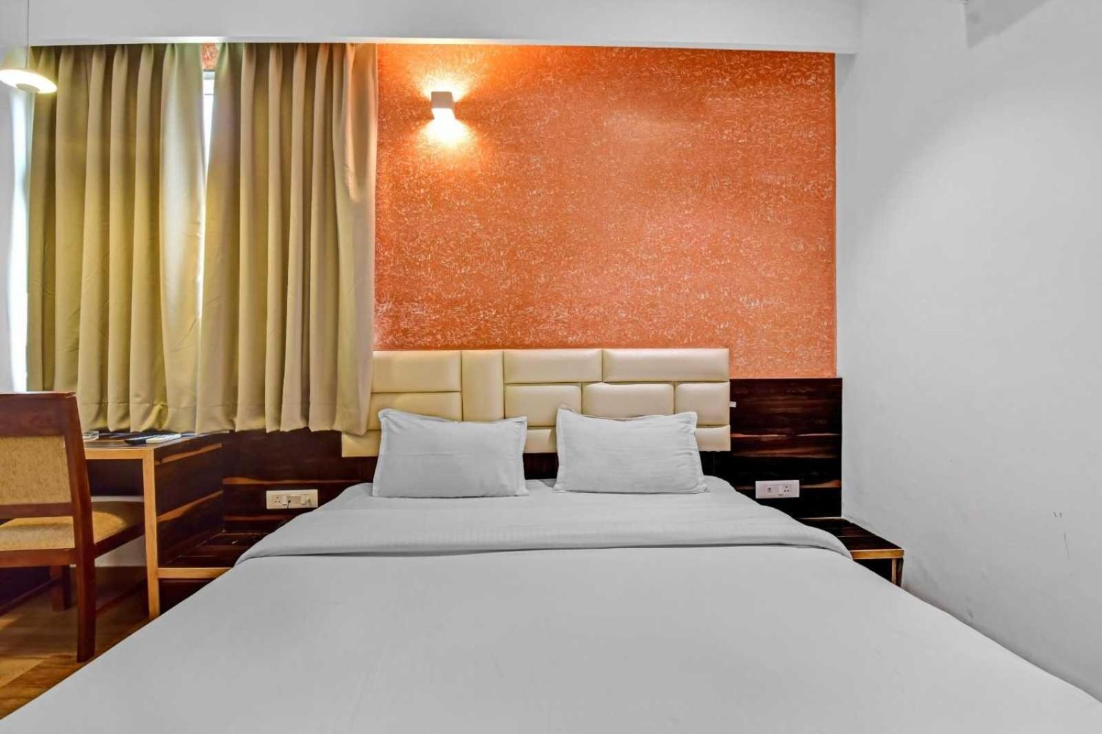 Collection O Hotel Karma Inn Джапур Экстерьер фото